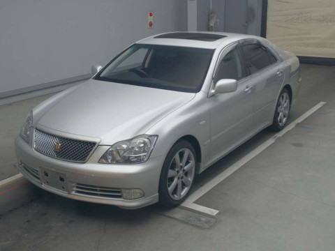 2004 Toyota Crown GRS182[0]