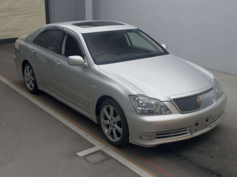 2004 Toyota Crown GRS182[2]