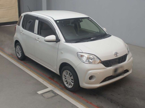 2016 Toyota Passo M700A[2]