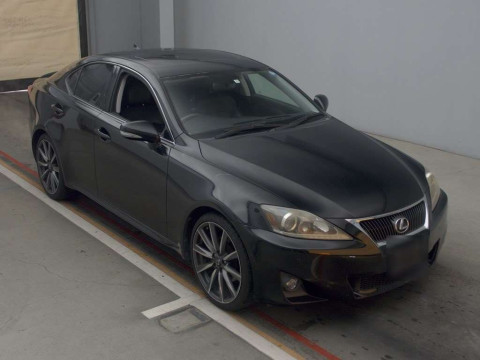 2011 Lexus IS GSE20[2]