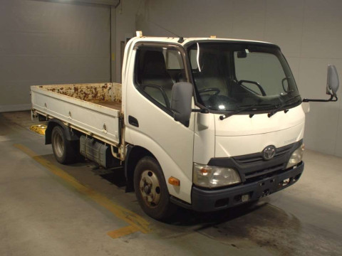 2011 Toyota Toyoace Truck XZC605[2]