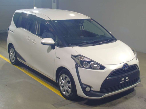 2016 Toyota Sienta NHP170G[2]