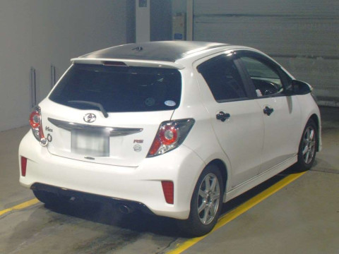 2015 Toyota Vitz NCP131[1]