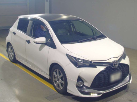 2015 Toyota Vitz NCP131[2]