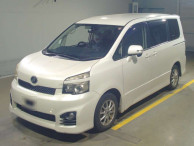 2010 Toyota Voxy