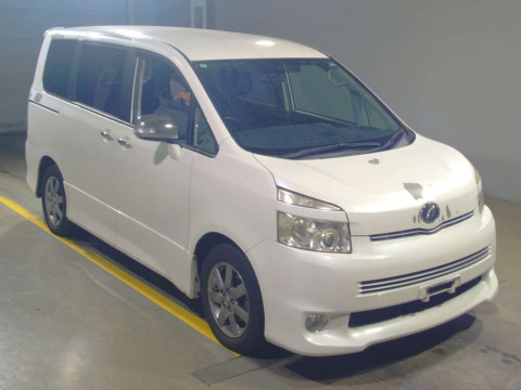 2009 Toyota Voxy ZRR70W[2]