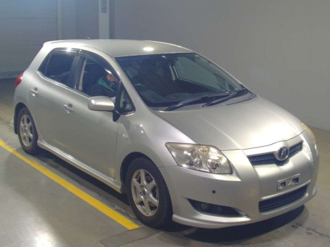 2008 Toyota Auris ZRE152H[2]