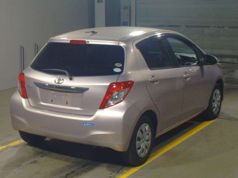 2011 Toyota Vitz KSP130[1]