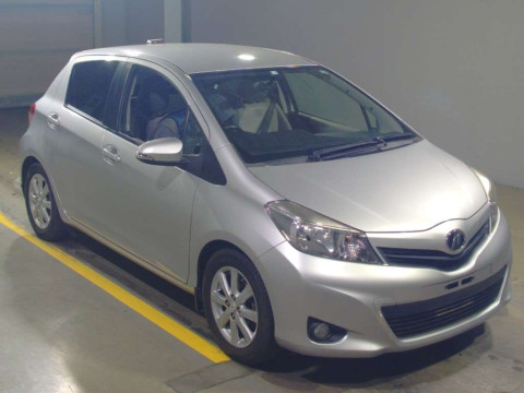 2012 Toyota Vitz NSP130[1]