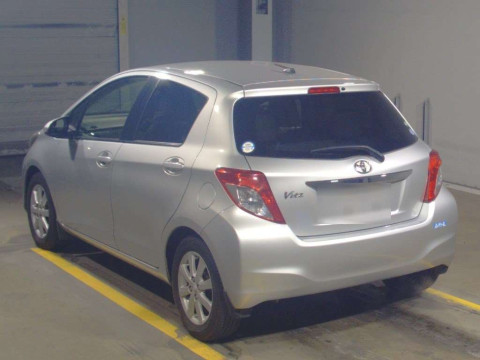 2012 Toyota Vitz NSP130[2]