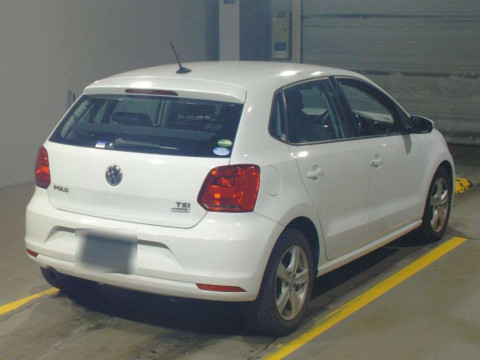 2018 Volkswagen Polo 6RCJZ[1]