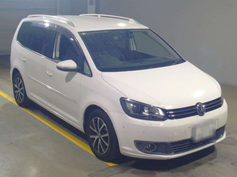 2013 Volkswagen Golf Touran 1TCTH[1]