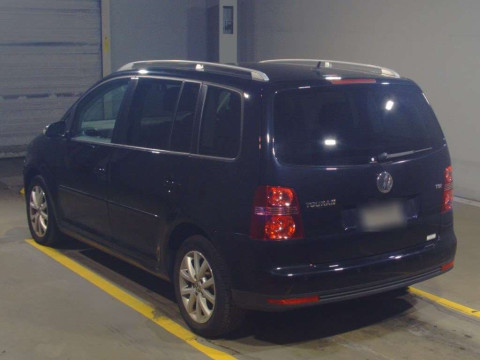 2010 Volkswagen Golf Touran 1TCAV[2]