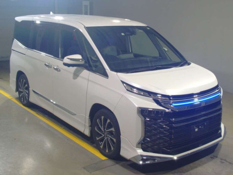 2022 Toyota Voxy ZWR90W[2]