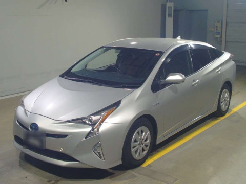 2016 Toyota Prius ZVW50[0]