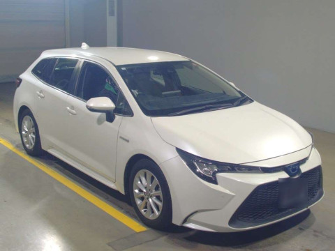 2019 Toyota Corolla Touring Wagon ZWE211W[1]