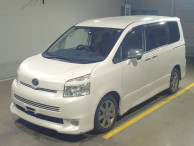 2009 Toyota Voxy