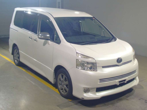 2009 Toyota Voxy ZRR70W[2]