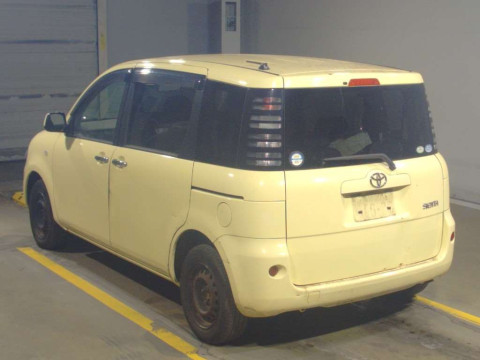 2005 Toyota Sienta NCP81G[1]