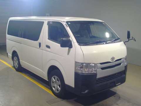 2018 Toyota Hiace Van GDH206V[1]