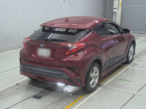 2017 Toyota C-HR ZYX10[1]