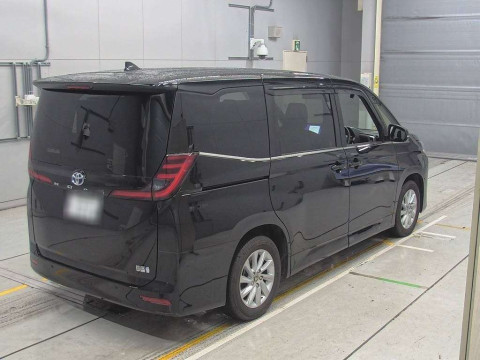 2023 Toyota Noah ZWR90W[1]