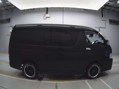 2022 Toyota Hiace Wagon TRH214W[2]