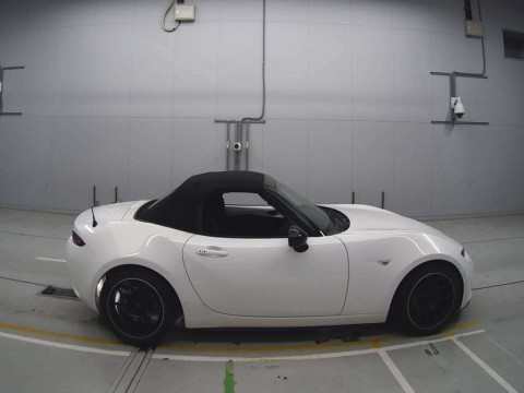 2015 Mazda Roadster ND5RC[2]