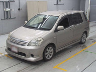 2005 Toyota Raum