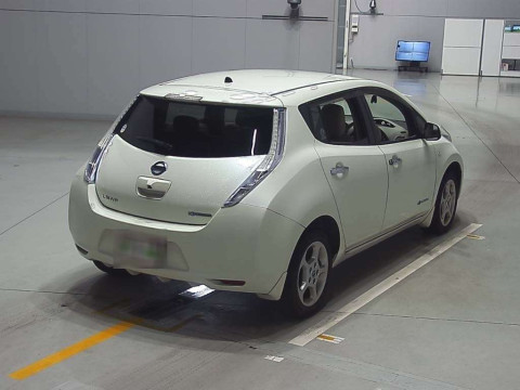 2011 Nissan Leaf ZE0[1]