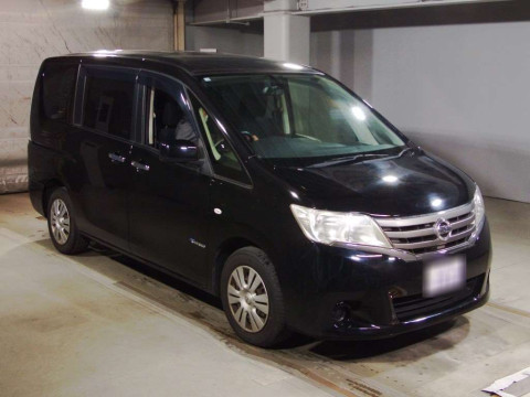 2013 Nissan Serena HC26[1]