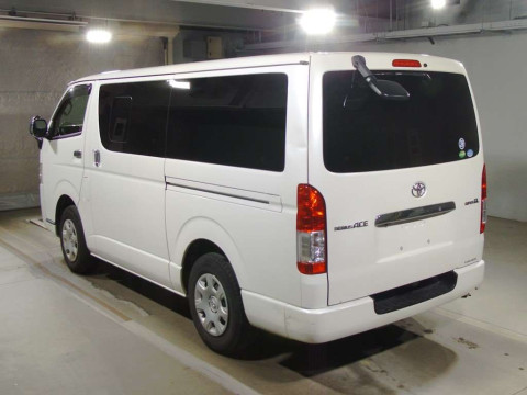 2019 Toyota Regiusace Van TRH200V[1]