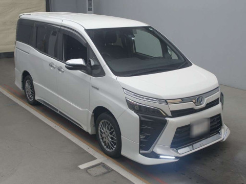 2019 Toyota Voxy ZWR80W[2]