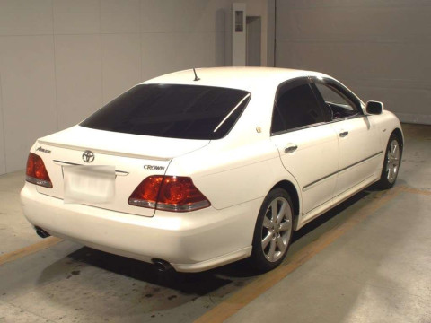 2005 Toyota Crown GRS180[1]