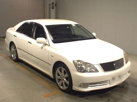 2005 Toyota Crown GRS180[2]