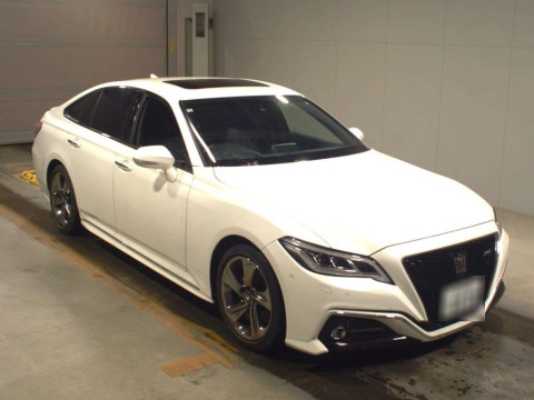 2018 Toyota Crown ARS220[2]