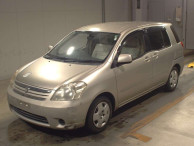 2005 Toyota Raum