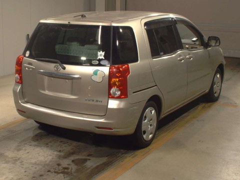 2005 Toyota Raum NCZ20[1]