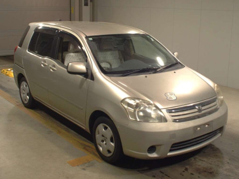 2005 Toyota Raum NCZ20[2]