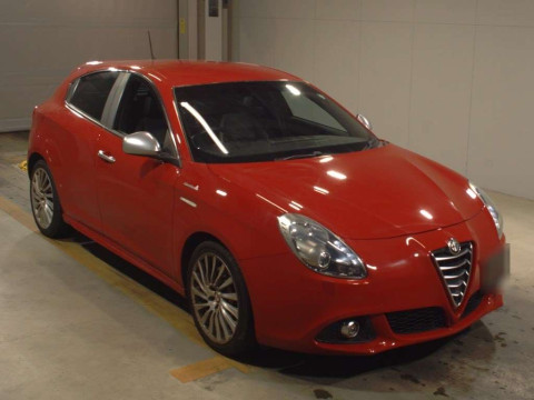 2015 Alfa Romeo Giulietta 940141[2]