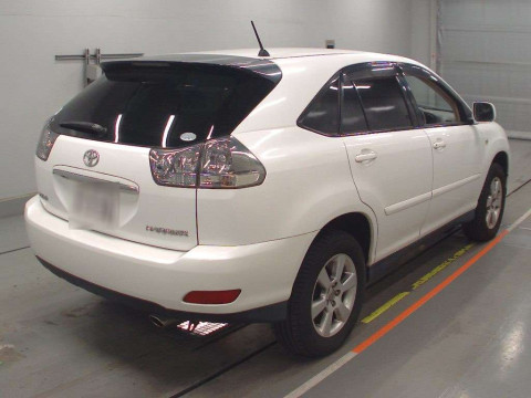 2004 Toyota Harrier ACU30W[1]