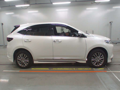 2020 Toyota Harrier ZSU65W[2]