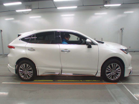 2021 Toyota Harrier MXUA80[2]