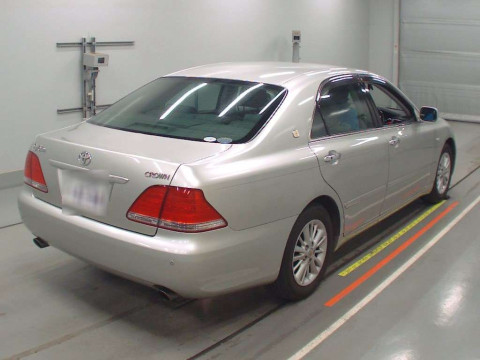 2004 Toyota Crown GRS182[1]