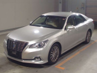 2016 Toyota Crown Hybrid