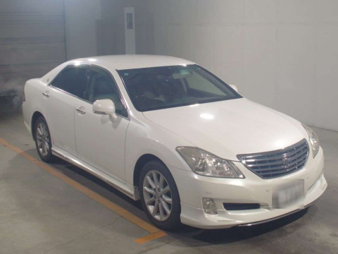 2008 Toyota Crown GRS202[2]