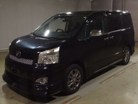 2013 Toyota Voxy