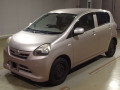 2013 Daihatsu Mira es