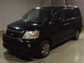 2005 Toyota Noah