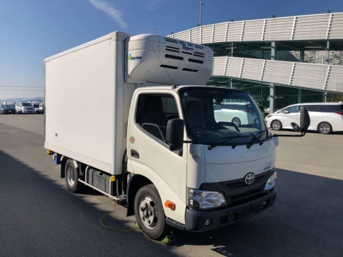 2018 Toyota Dyna Truck XZU605[2]